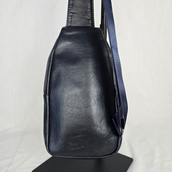 Tommy Hilfiger Sling Bag Blue Faux Leather - Picture 15 of 16